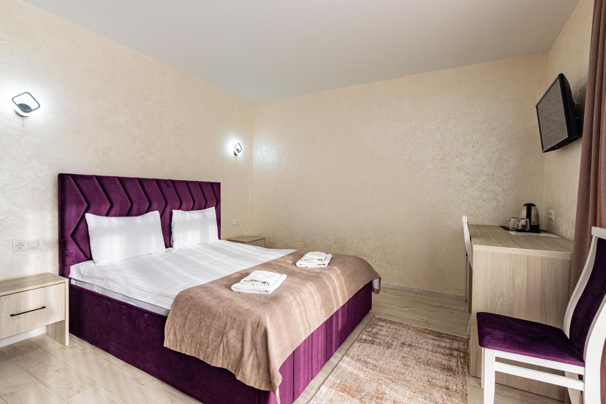 Отель Gold Palace Wellness & 2*