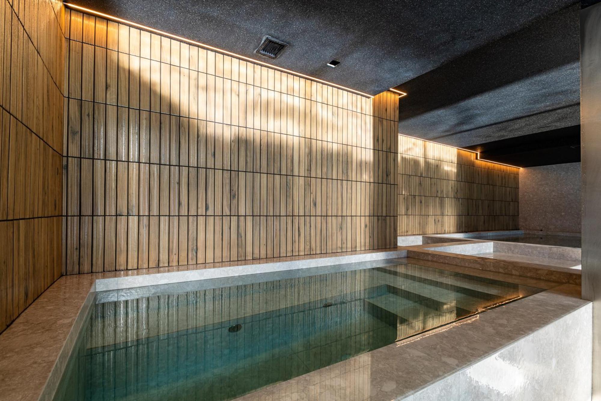 Gold Palace Wellness & 2*