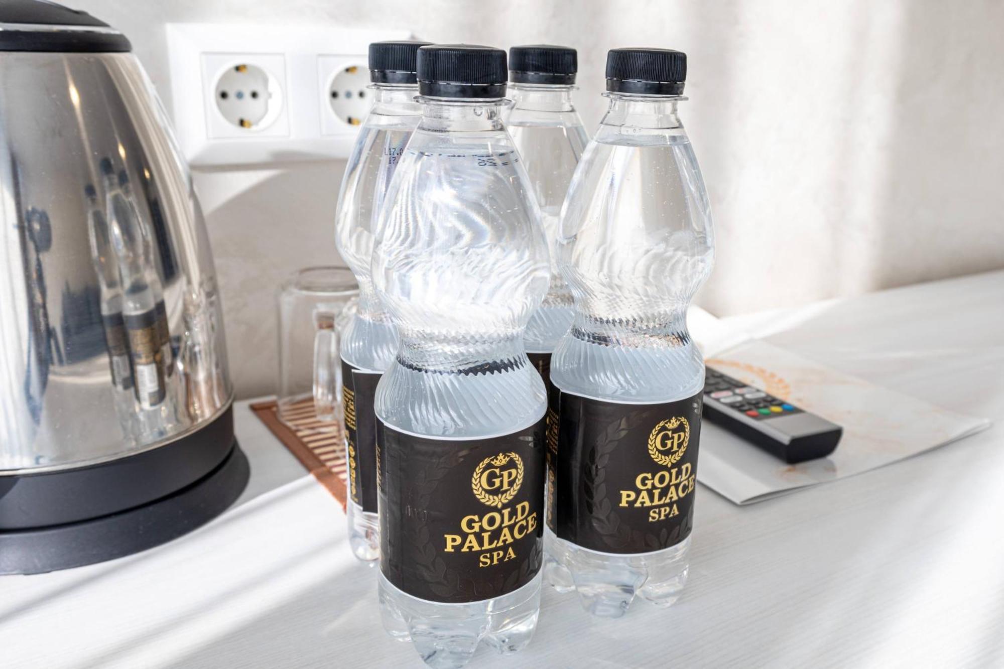 Отель Gold Palace Wellness & 2*