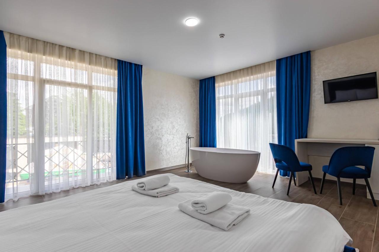 Gold Palace Wellness & Готель Буковель